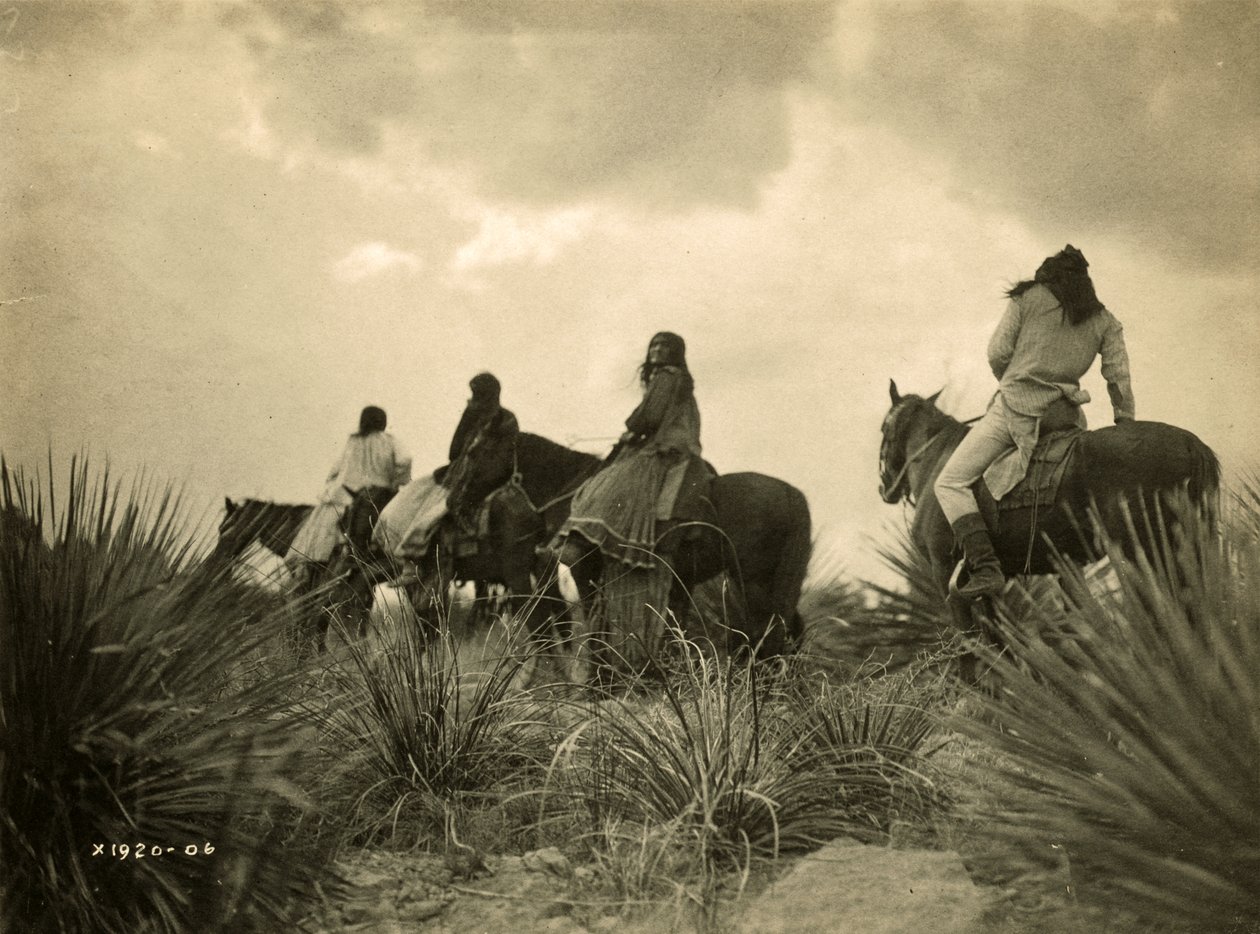 Před bouří, asi 1906 (čb fotografie) od Edward Sheriff Curtis