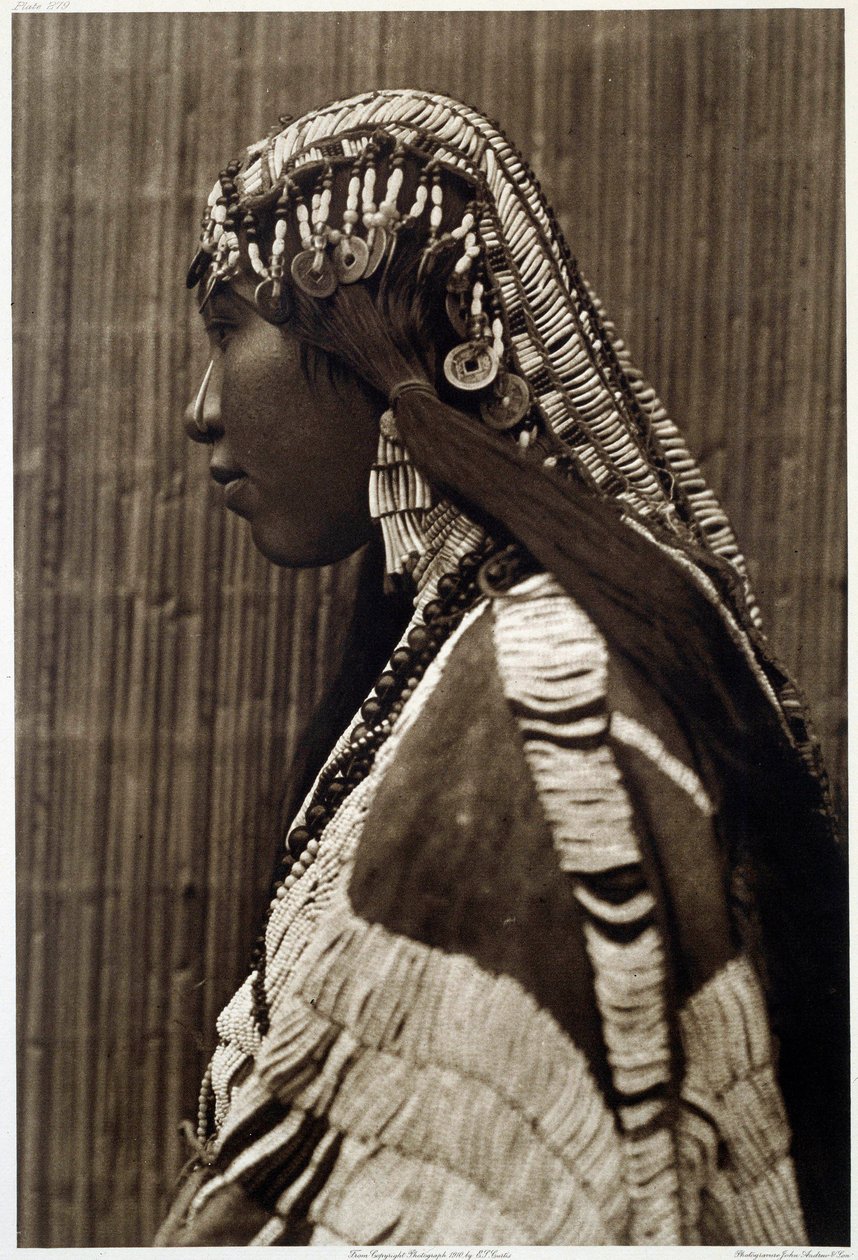 Indián Ameriky: “”Portrét indiánské dívky”” Fotografie od Američana Edwardse Curtise (1868-1952), 20. století. La Rochelle, Muzeum Nového světa od Edward Sheriff Curtis