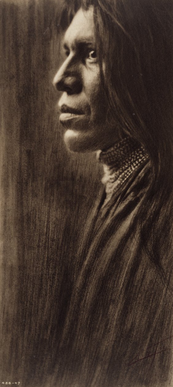 Yuma, c. 1902 (platina a želatinový stříbrný tisk) od Edward Sheriff Curtis