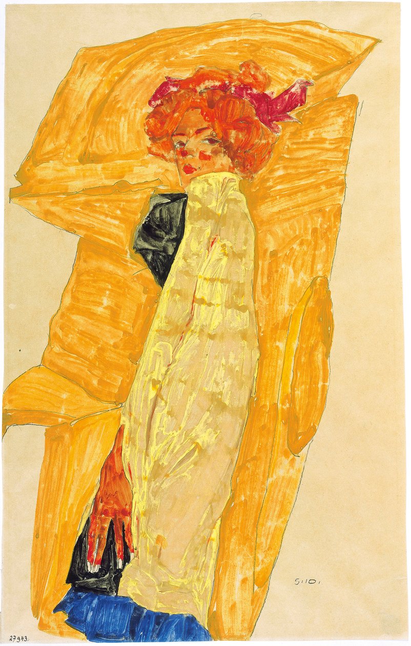 Gerti před okrovou draperií, 1910. od Egon Schiele