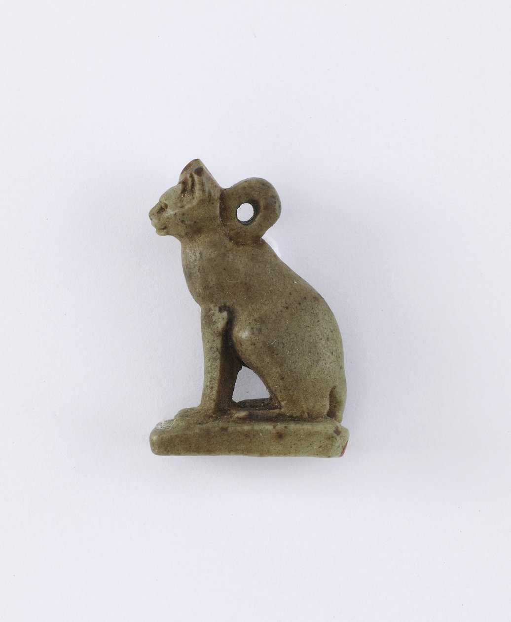 Sedící kočka, možná pozdní období nebo období Saite, 664-525 př. n. l. (jíl) od Egyptian