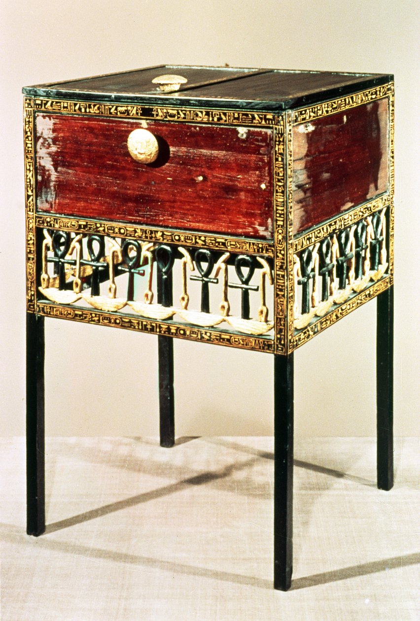 Zdobená skříň z pokladu Tutanchamona od Egyptian 18th Dynasty