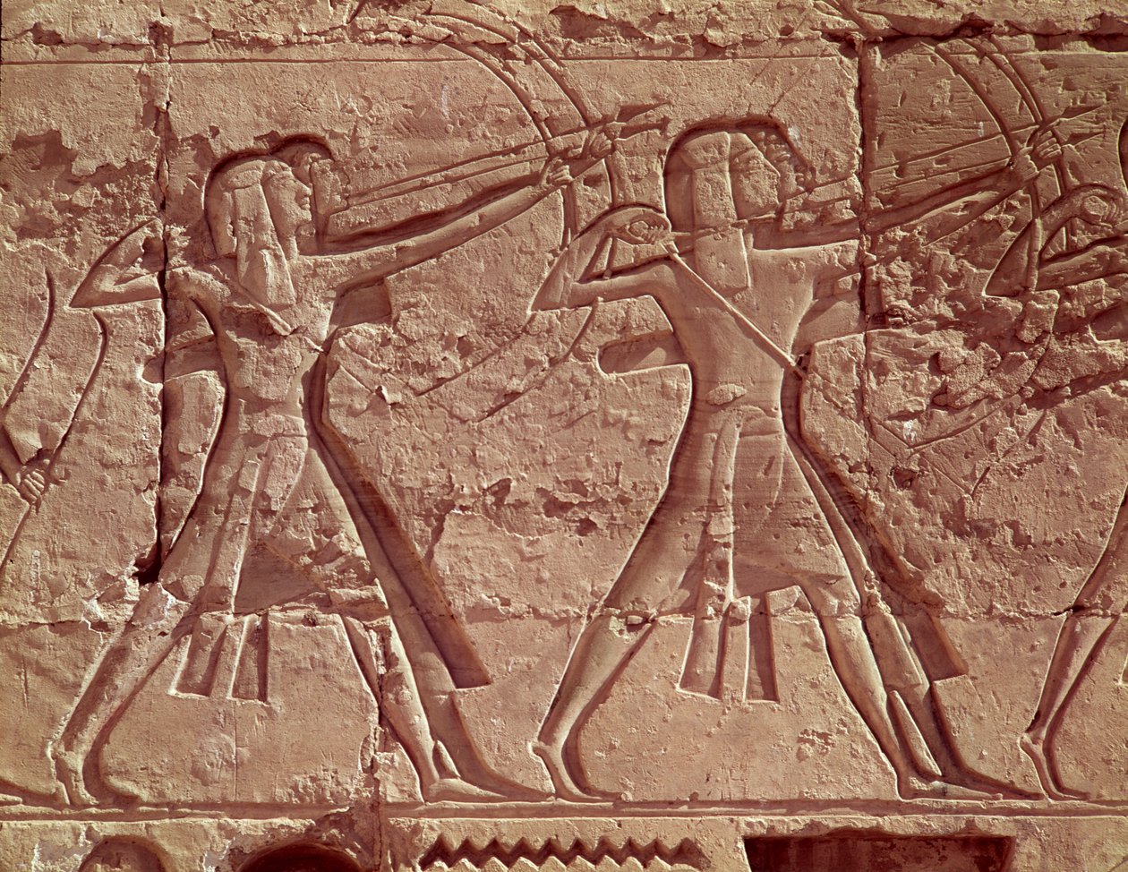 Lukostřelci, detail z lovu Ramesse III (asi 1184-1153 př.nl) ze zádušního chrámu Ramesse III, Nová říše (pískovec) od Egyptian 20th Dynasty
