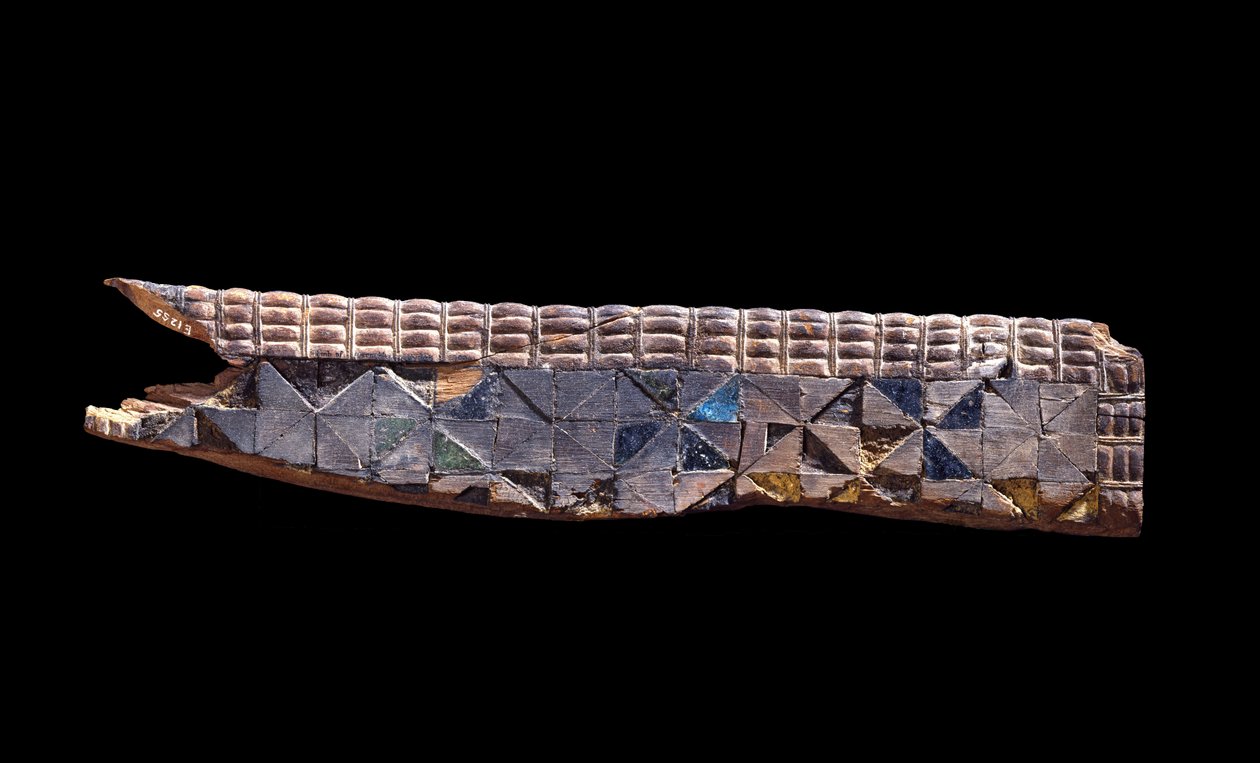 Fragment nábytku vyřezaný z měkkého dřeva, cca 2 800 př. n. l. měkké dřevo vykládané fajánsí a barevné dřevo zalité v sádře od Egyptian 2nd Dynasty