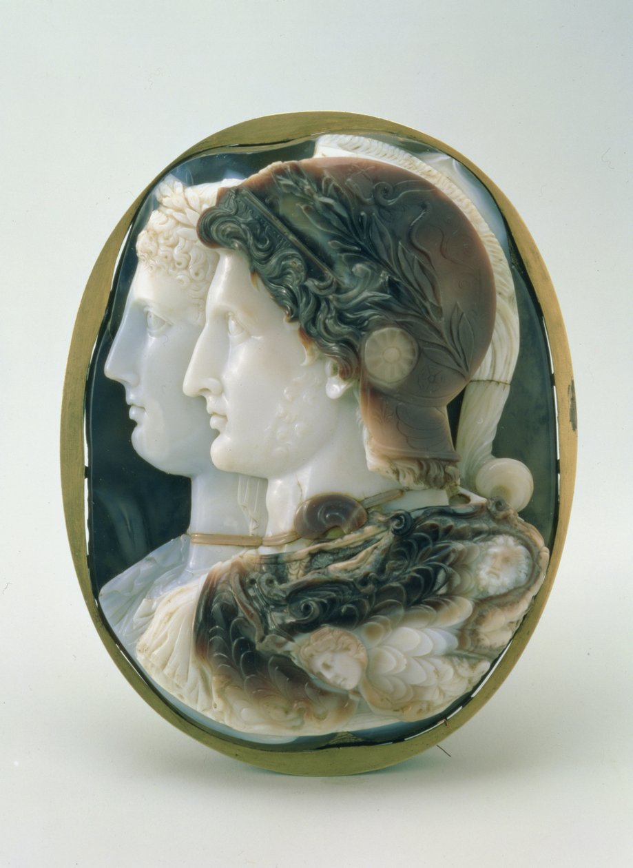Gonzaga Cameo, zobrazující Ptolemaia II. Filadelfa (285-246 př. n. l.) a jeho manželku Arsinoe vylíčenou jako bohy řeckého panteonu, vyrobený v Alexandrii, 3. století př. n. l. (sardonyx) od Egyptian Ptolemaic Period