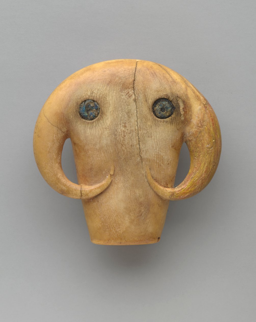 Amulet v podobě hlavy býka, cca 3500-3100 př.nl od Egyptian