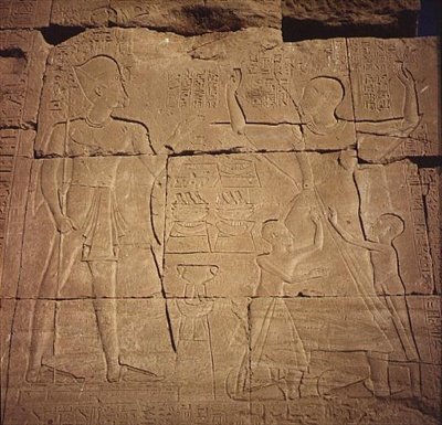 Reliéf zobrazující faraona a jeho rodinu (pískovec) (viz také 59222) od Egyptian