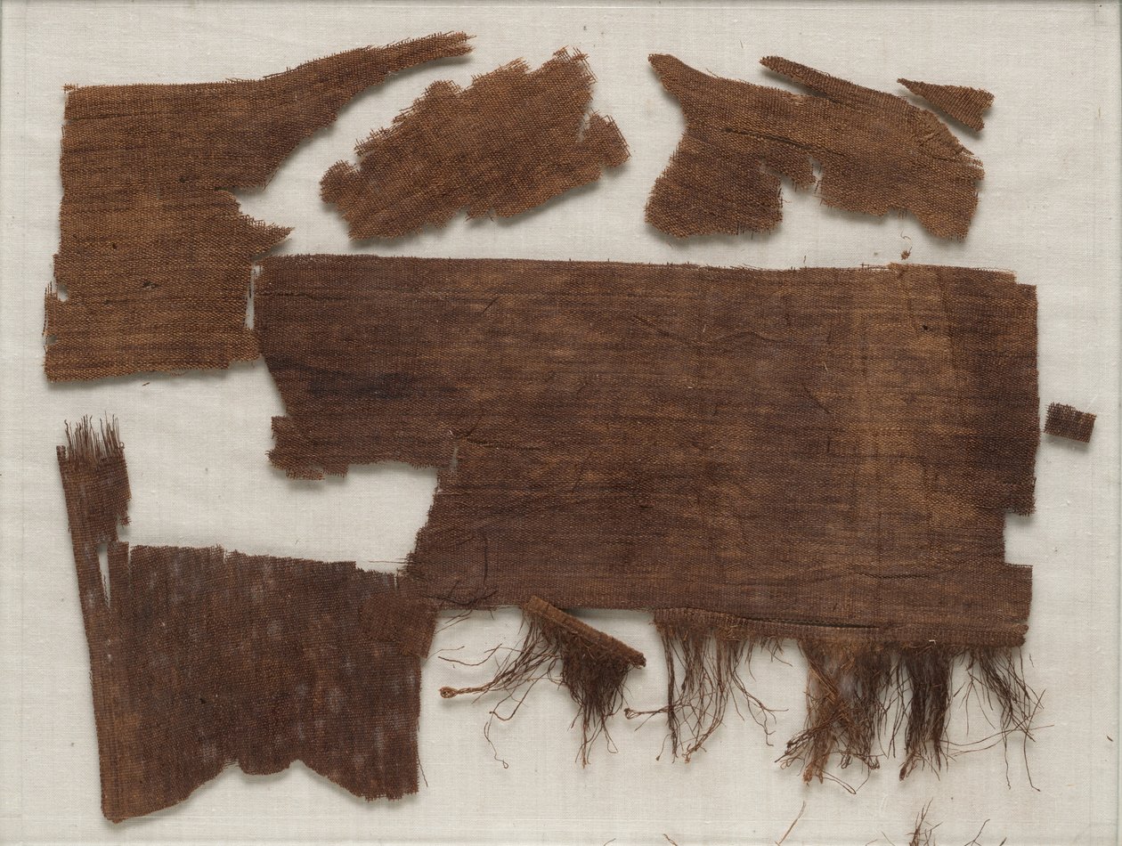 Fragmenty obalů egyptské mumie nalezené v rakvi Senbi, Střední říše, kolem 1918-1859 př.nl od Egyptian 12th Dynasty