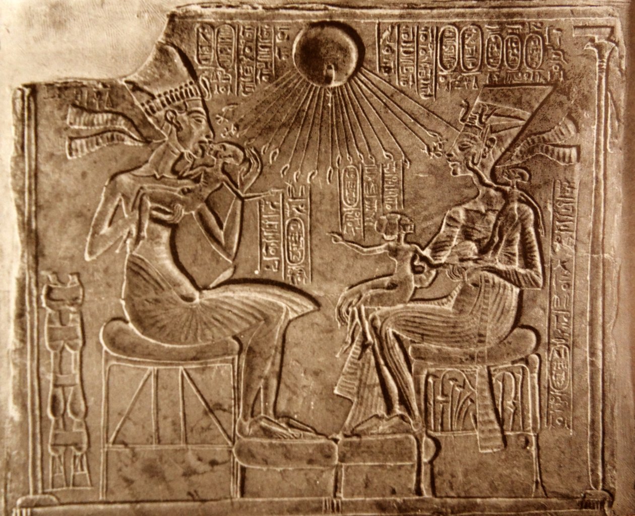 Achnaton a jeho rodina, z Achetaten (moderní Tell el-Amarna). od Egyptian 18th Dynasty