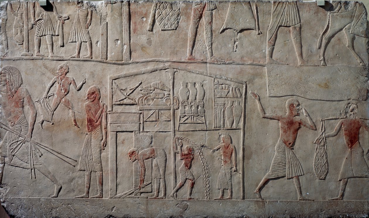 Uspořádání potravin ve skladech, vápencový nástěnný reliéf, z Memfitské hrobky Horemheba v Sakkáře, Egyptská civilizace, Nová říše, dynastie XVIII od Egyptian 18th Dynasty