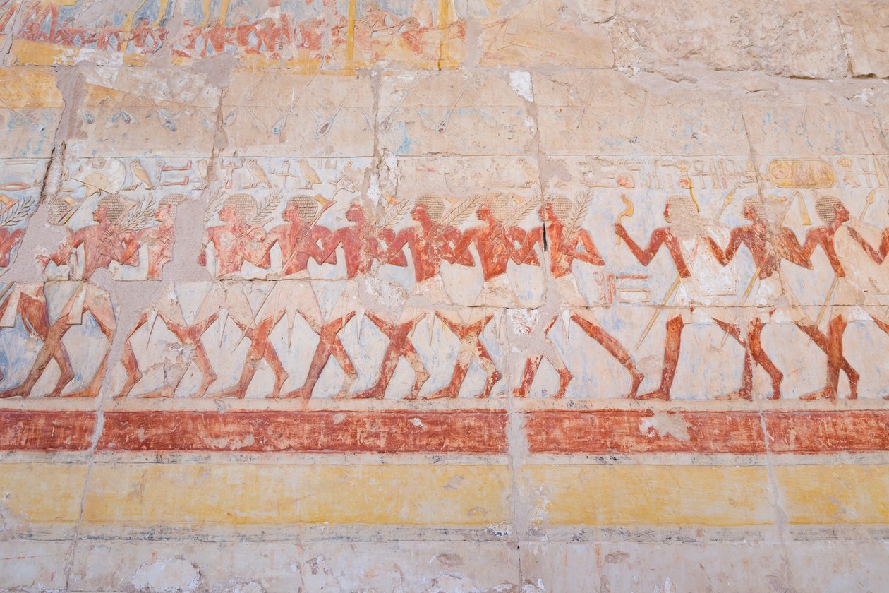 Basreliéfní řezba Hatšepsutiny cesty do země Punt (Somálsko), chrám Hatšepsut v Deir Al Bahari, Luxor, Egypt (foto) od Egyptian 18th Dynasty