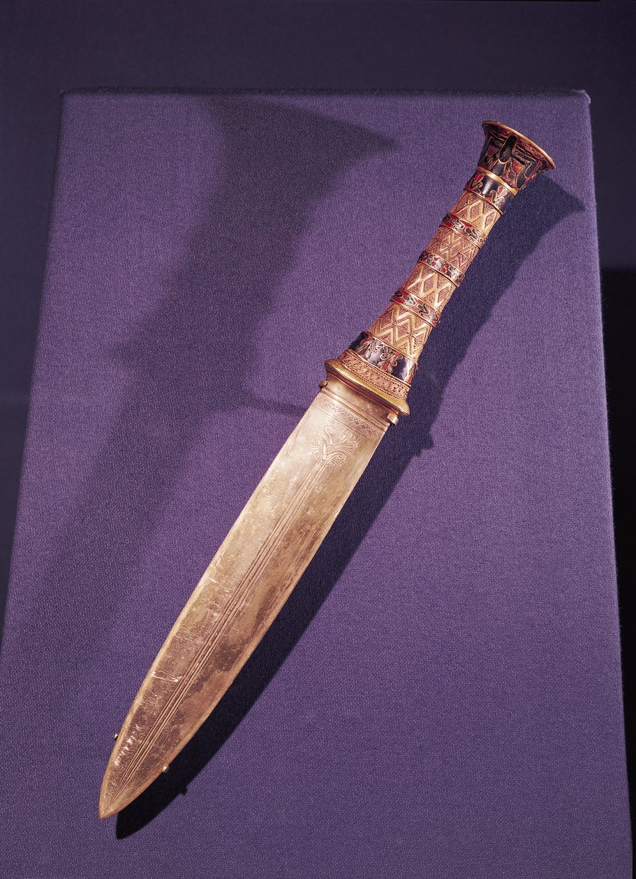 Dýka z Tutanchamonovy hrobky (asi 1370-1352 př. n. l.) Nová říše (zlatá a cloisonnová práce z polodrahokamů a skla) od Egyptian 18th Dynasty