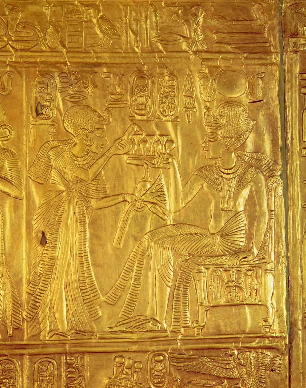 Detail ze zlaté svatyně, z hrobky Tutanchamona (asi 1370-1352 př.nl) Nová říše (dřevo překryté gessem pokrytým plátovým zlatem) od Egyptian 18th Dynasty