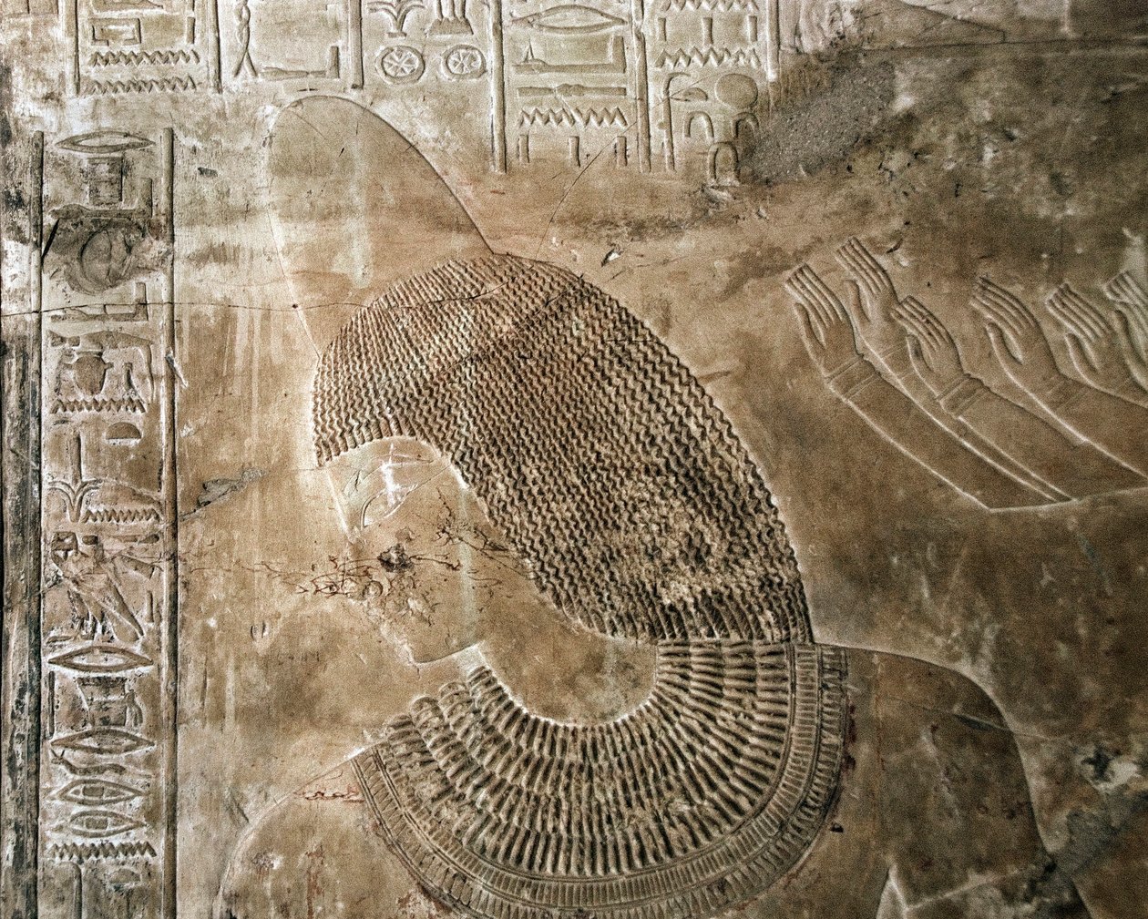 Egyptský starověk: reliéf z hrobky Kha em Het (Khaemhat) inspektora podkroví a písaře na dvoře Amenophise III (TT57) zobrazující postavu s kuželem. 18. dynastie. 1530-1290 před naším letopočtem. Vallee des Nobles. Luxor, Západní břeh Jordánu, Egypt od Egyptian 18th Dynasty
