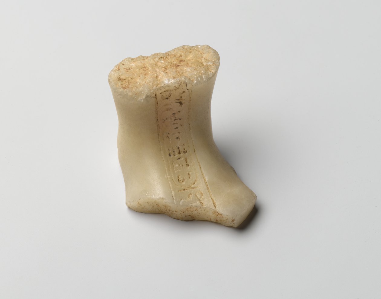 Úpatí shabti z Nefertiti, Nová říše (alabastr) od Egyptian 18th Dynasty