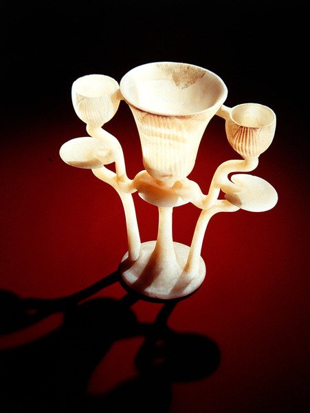 Lampa v podobě tří lotosových květů, z hrobky Tutanchamona, Nová říše (alabastr) od Egyptian 18th Dynasty