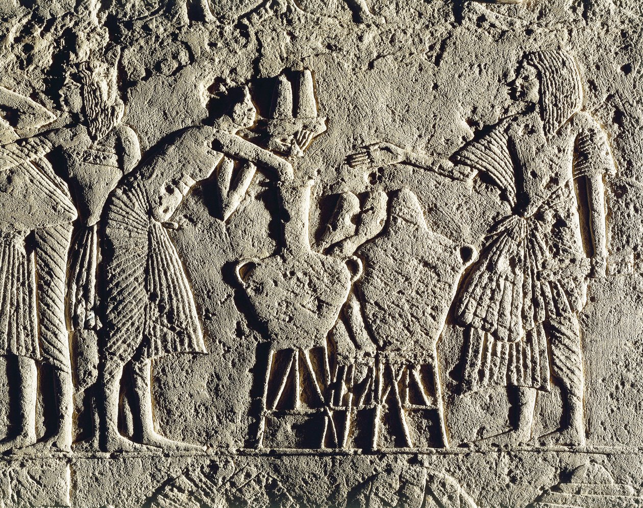 Život ve vojenském táboře: dělníci pracující na kontrole nápojů (víno a pivo), reliéf z Horemhebovy hrobky v Sakkáře, detail od Egyptian 18th Dynasty