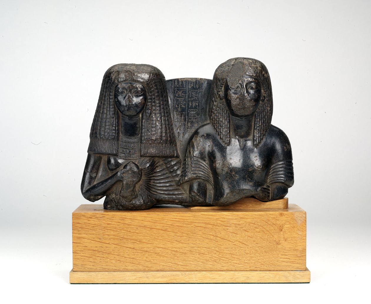 Soška vojenského důstojníka Huye a jeho manželky Nay, Songstress of Amun, New Kingdom (steatit) od Egyptian 18th Dynasty