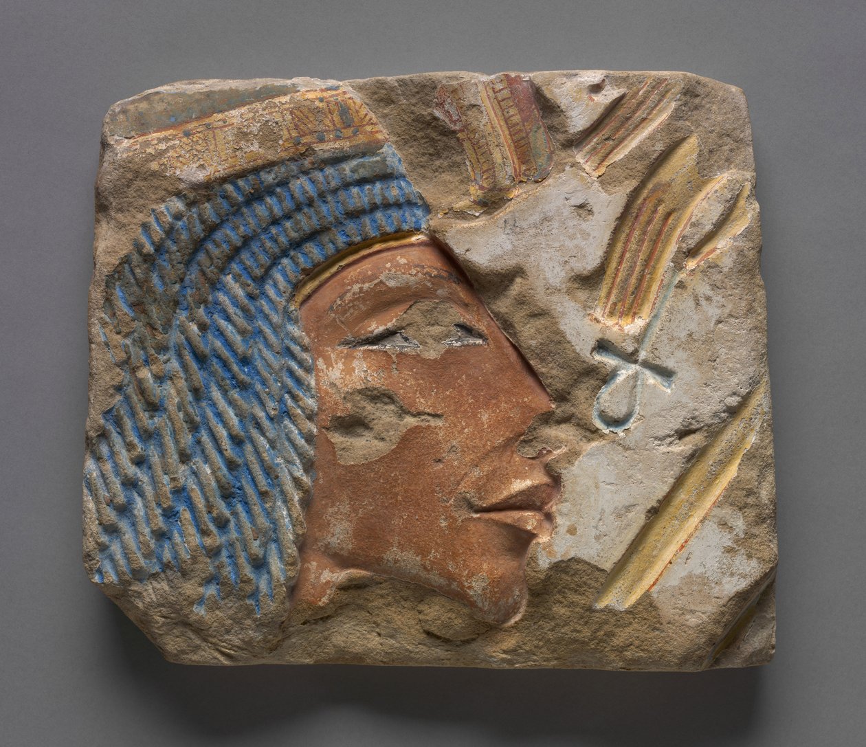 Talatat: Portrét Nefertiti, cca 1353-1347 př. n. l. (malovaný pískovec) od Egyptian 18th Dynasty