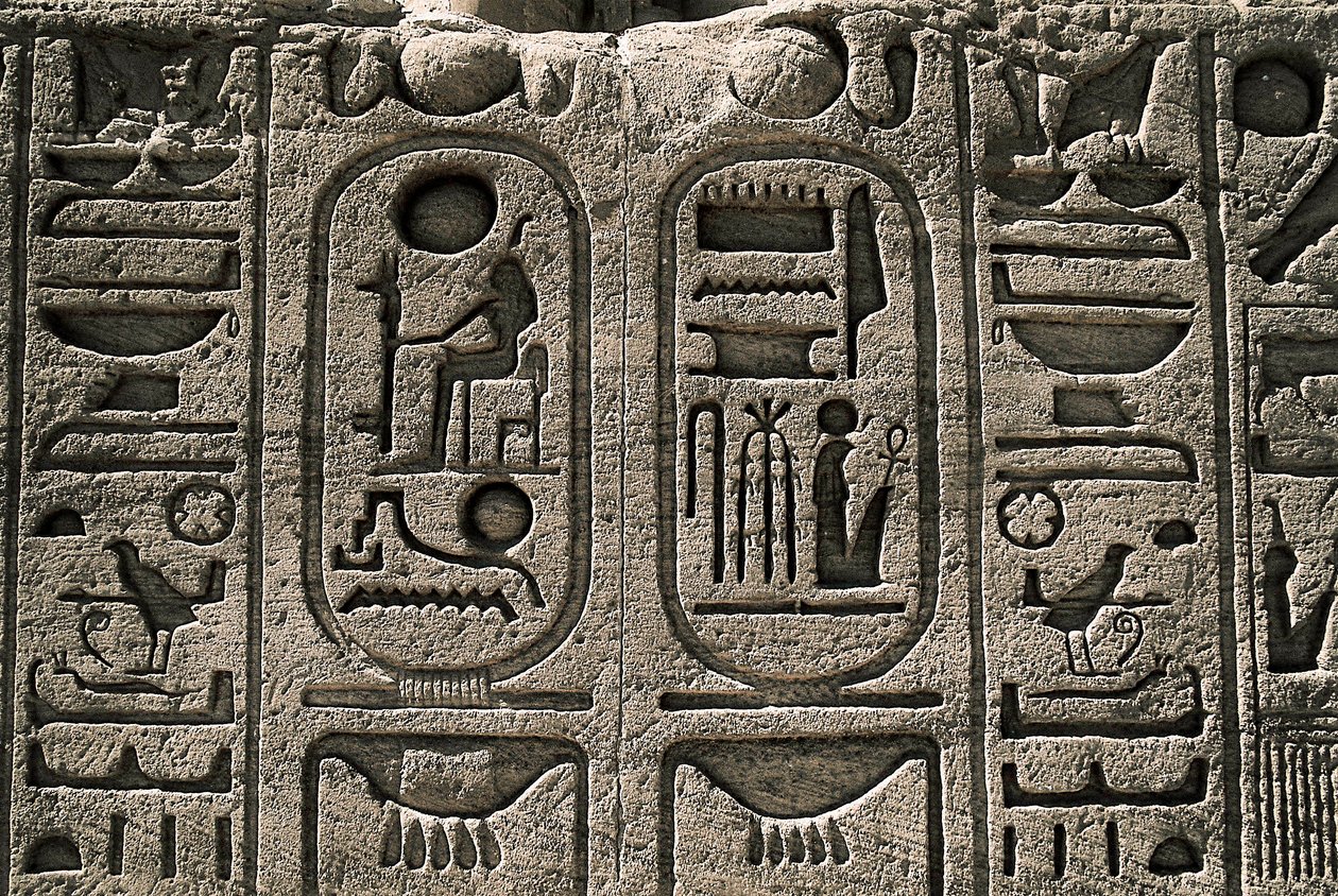 Egyptský starověk: reliéf chrámu Ramsese II. 1271-1256 př.nl, Abu Simbel, Asuán, Egypt od Egyptian 19th Dynasty
