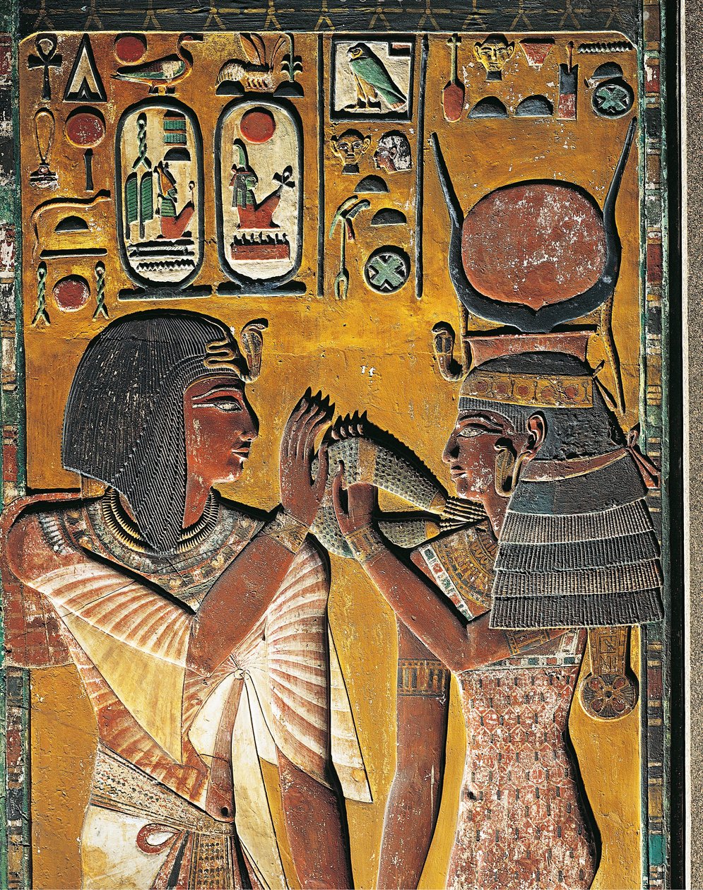 Bohyně Hathor nabízí svůj náhrdelník faraonovi (nízký reliéf) od Egyptian 19th Dynasty