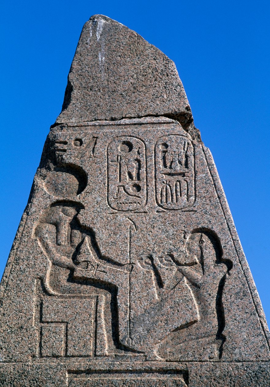 Obelisk s reliéfy a nápisy Ramsese II, Velký Amonův chrám, Tanis, Egypt, Egyptská civilizace, Nová říše, Dynastie XIX od Egyptian 19th Dynasty