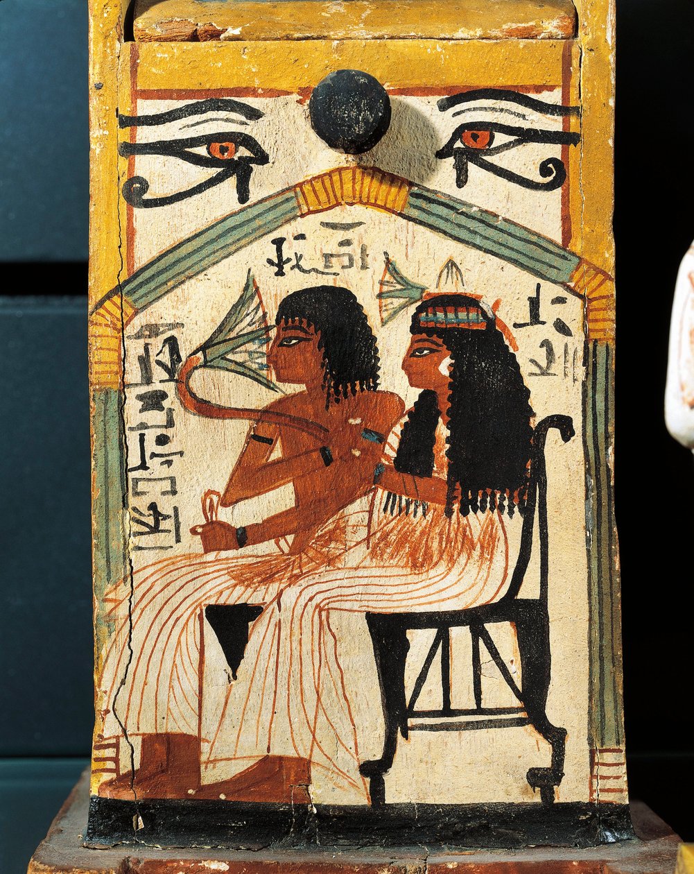 Malovaná dřevěná krabička šabti Chabekhent, zesnulý sedí se svou ženou, detail od Egyptian 19th Dynasty