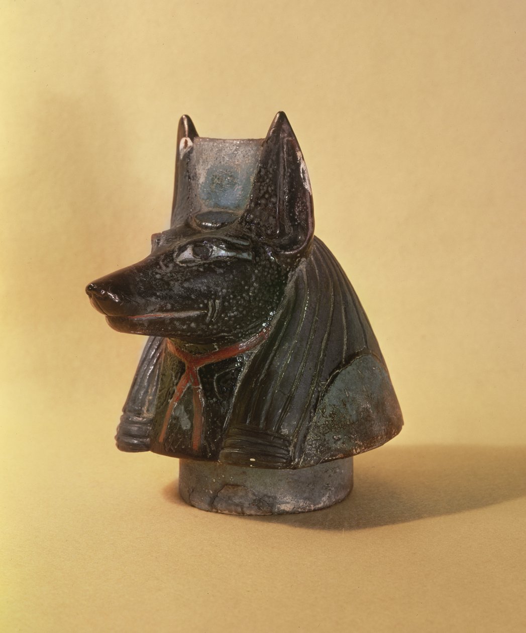 Zátka z kanopické nádoby v podobě hlavy Duamutef, Nová říše (keramika) od Egyptian 19th Dynasty
