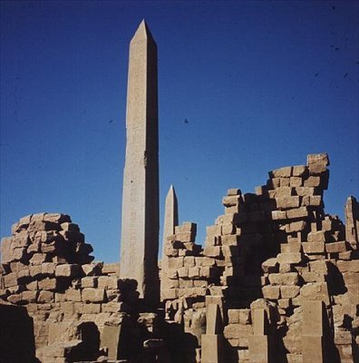 Centrální dvůr Velkého Amunova chrámu, Nová říše od Egyptian 19th Dynasty
