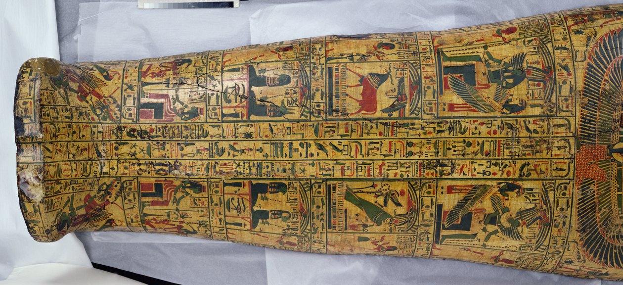 Detail obálky mumie Nesjamuna, pravděpodobně nalezené v Deir El-Bahri, Nová říše, cca 1100 př. n. l. (lakované dřevo) od Egyptian 20th Dynasty