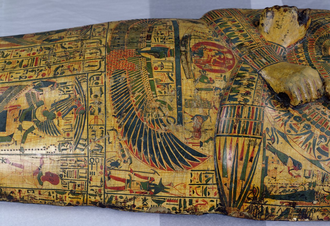 Detail vnějšího víka rakve mumie Nesjamuna, pravděpodobně nalezeného v Deir El-Bahri, Nová říše, cca 1100 př. n. l. (lakované dřevo) od Egyptian 20th Dynasty