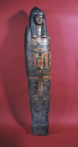 Sarkofág pro mladou ženu jménem paní domu Djed-montu-iues-ankh, manželka Pamiu, třetí přechodné období, 850-730 př.nl (polychromované gesso) (podrobnosti viz 83358) od Egyptian 22nd Dynasty