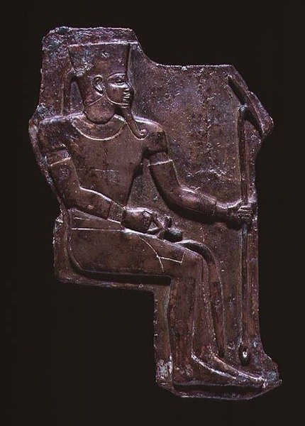 Reliéfní deska boha Amona z chrámu Isis v Sakkaře, pozdní období, cca 760-656 př. n. l. (slitina mědi) od Egyptian 25th Dynasty