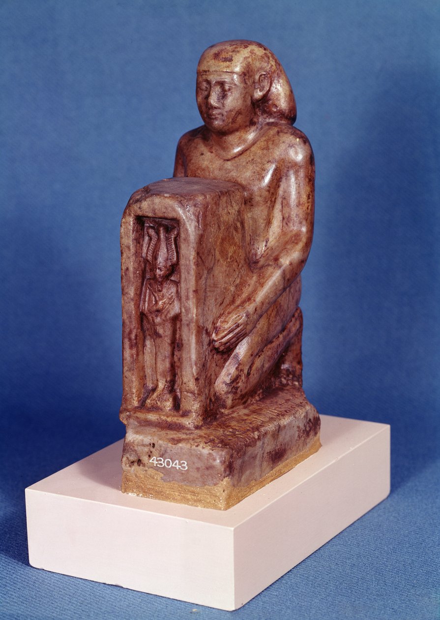 Pedesi drží naos Osiris od Egyptian 26th Dynasty