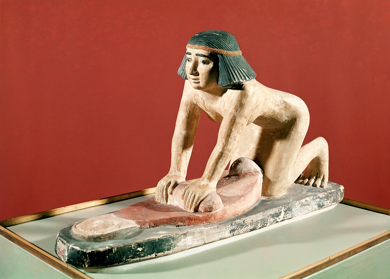 Model ženy, která mele obilí, Stará říše (polychromovaný kámen) od Egyptian 5th Dynasty