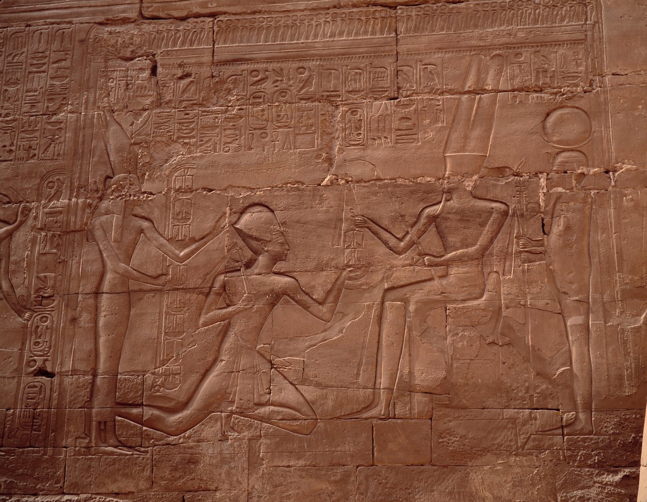Egyptský starověk: reliéf zdobící stěny chrámu v Karnaku (Karnak), Egypt. od Egyptian Egyptian