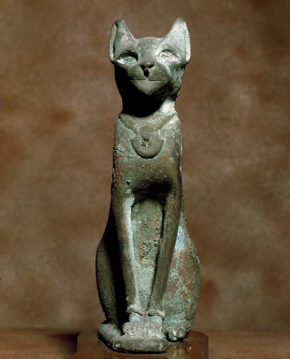 Egyptský starověk: bohyně kočka Bastet. Bronzová socha. Turín, Egyptské muzeum - Egyptské starožitnosti: kočka bohyně Bastet. Bronzová socha. Egyptské muzeum, Turín, Itálie od Egyptian Egyptian