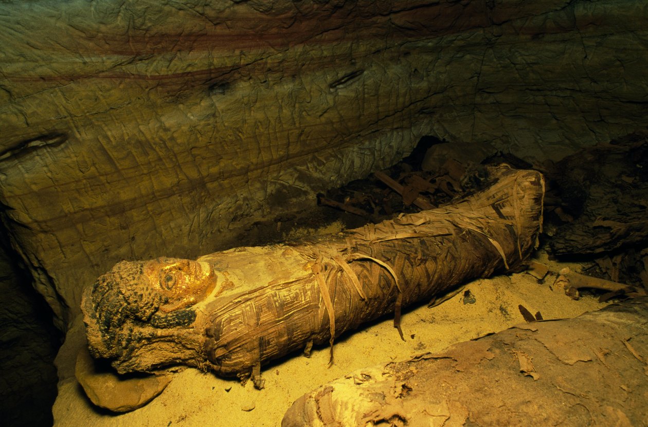 Mumie, Údolí zlatých mumií, Bahariya Oasis, Gíza, Egypt. Egyptská civilizace od Egyptian Egyptian