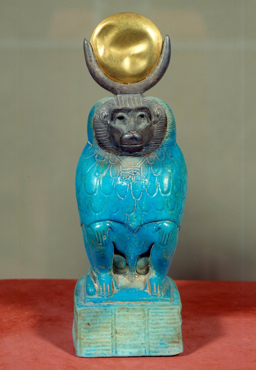 Umění starověkého Egypta: Soška boha Thota v paviánu. Ptolemaiovské období (332-30 př. Kr.). Stříbro (kov), fajáns, zlato, sochařství. Z egyptského Hermopolisu. Výška: 0,150m. od Egyptian Ptolemaic Period
