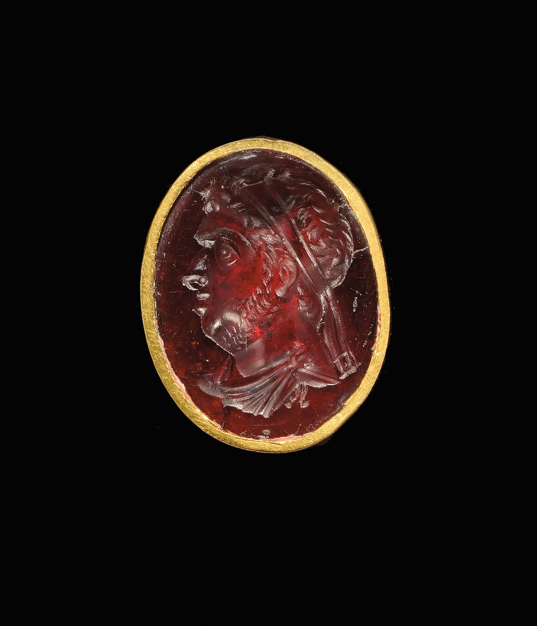Helénistický hlubotiskový prsten s královským portrétem ptolemaiovského panovníka, pravděpodobně Ptolemaia IX., Sotera II., konec 2. - začátek 1. století před naším letopočtem od Egyptian Ptolemaic Period