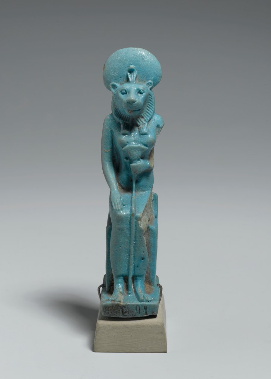 Sedící postava Sekhmet, 305-30 př.nl (glazovaná fajáns) od Egyptian Ptolemaic Period