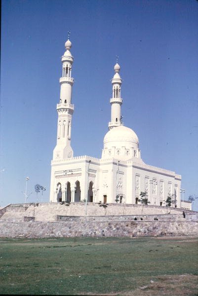 Asuánská mešita od Egyptian School
