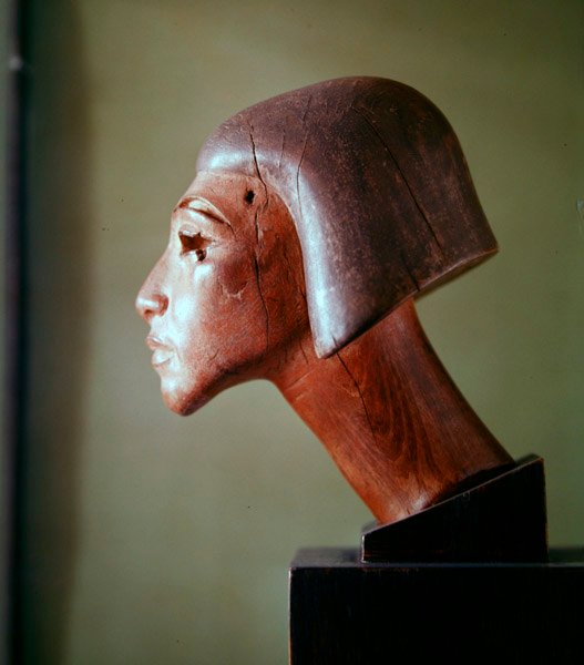 Hlava ve stylu El-Amarna (dřevo) od Egyptian School