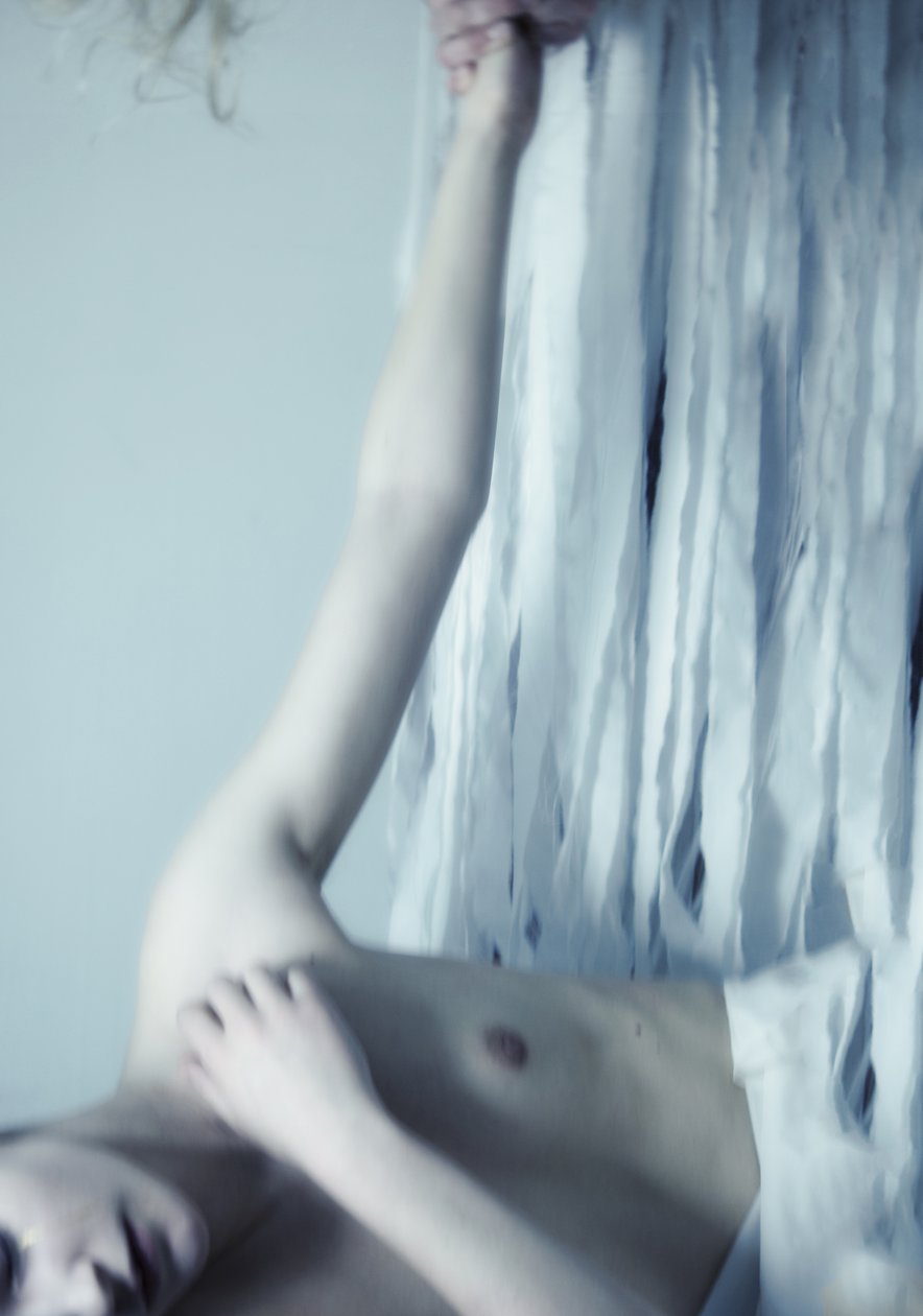 Sisters of Frost, 2016 (sítotisk) od Elinleticia Högabo