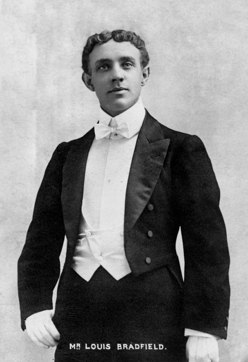 Louis Bradfield, 1903. od Ellis and Walery