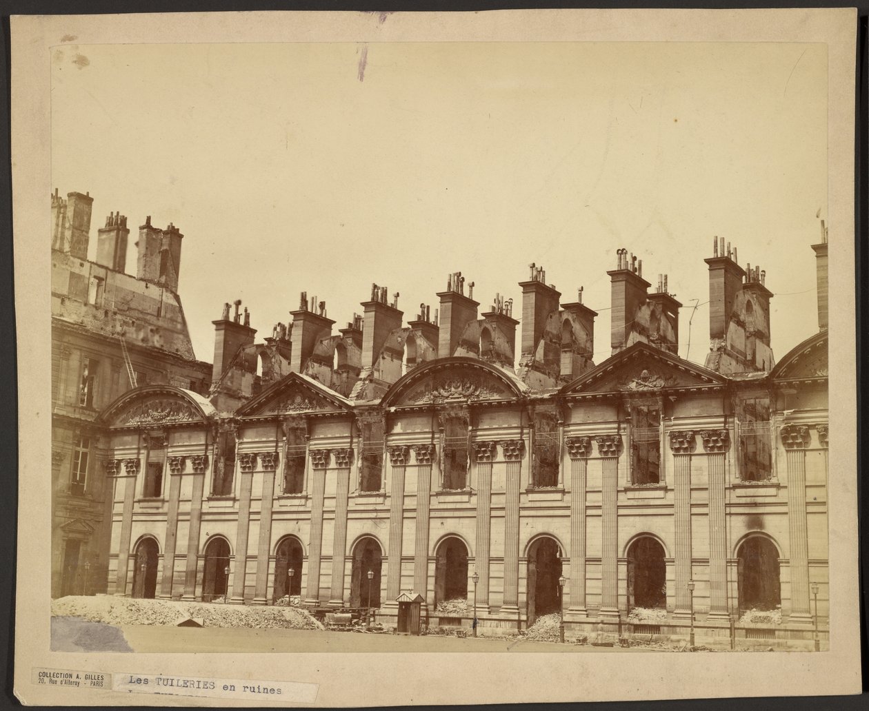 Les Tuileries a zříceniny od Emile Bondonneau