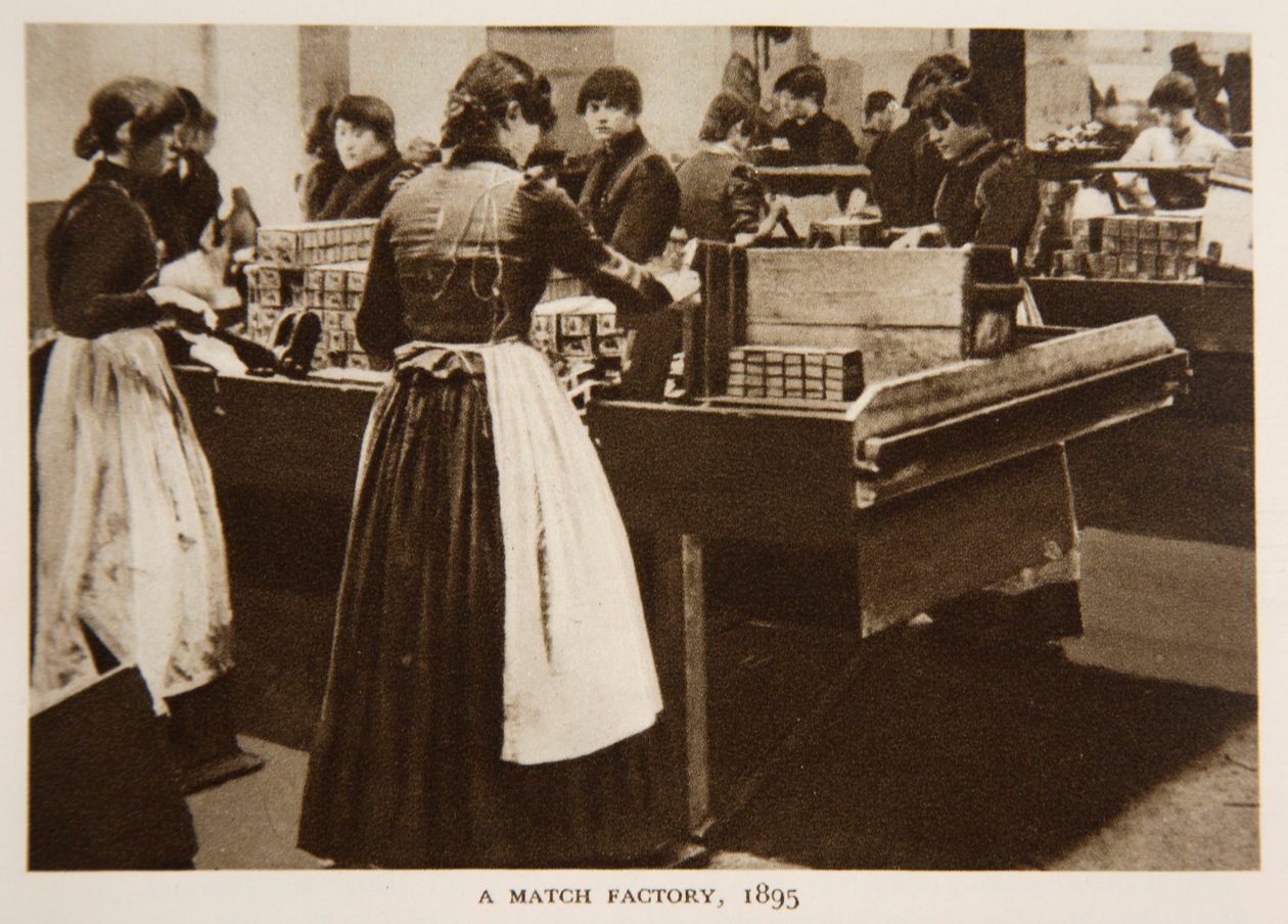 A Match Factory, 1895, fotografie z The Times (sépiová fotografie) od English Photographer
