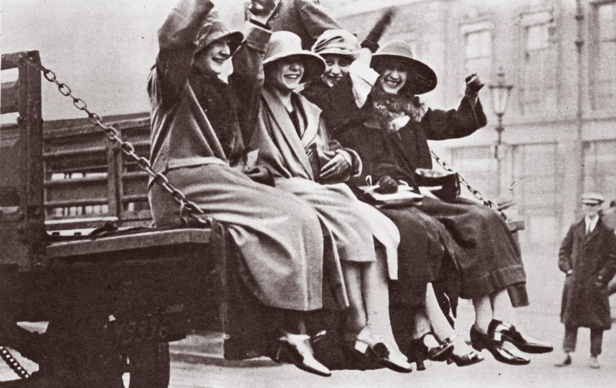 Výlet na palubu za dva pence, květen 1926 od English Photographer