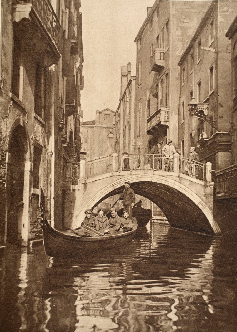 Mezi kameny Benátek, 1914-19 od English Photographer
