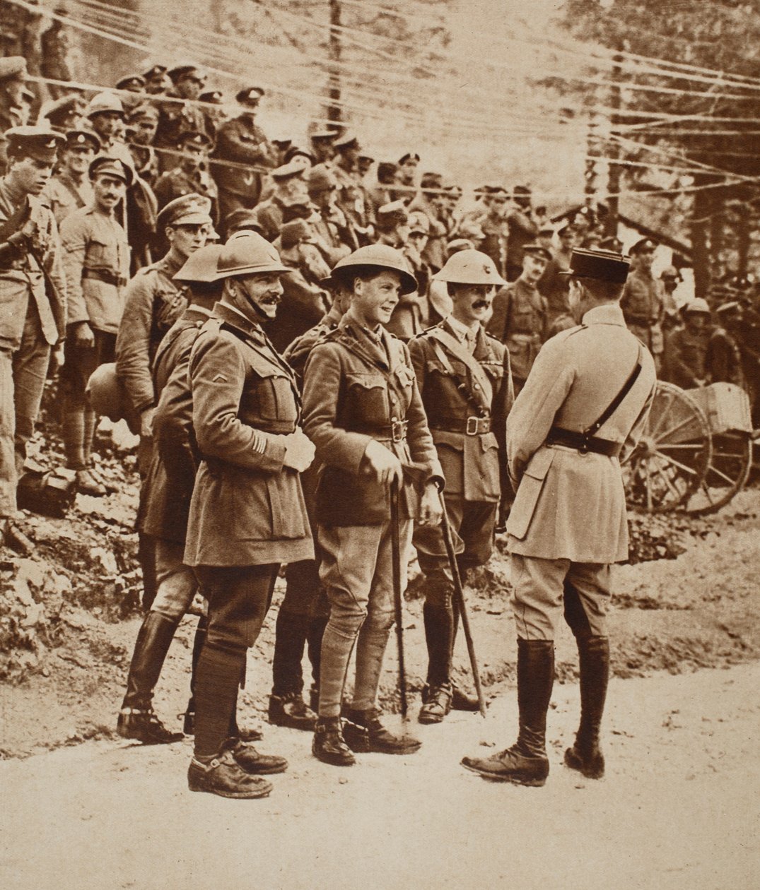 Mezinárodní skupina na italské frontě, 1917: Princ z Walesu ve středu od English Photographer